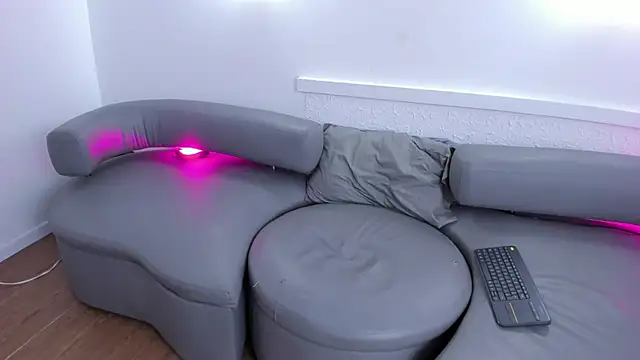 KattySoler online show from 04/21/26, 06:34