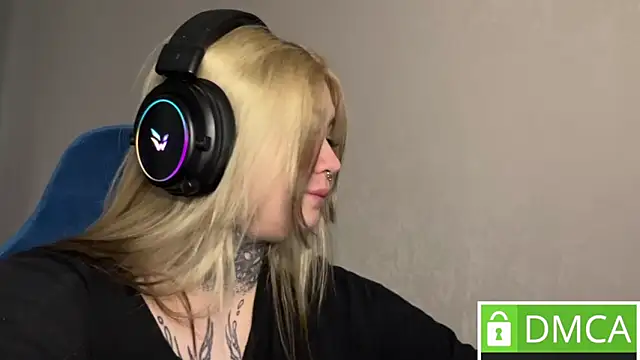 CuteUna online show from 04/17/26, 09:34