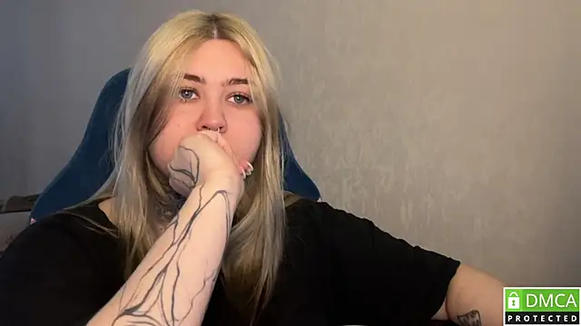 CuteUna online show from 04/19/26, 08:02