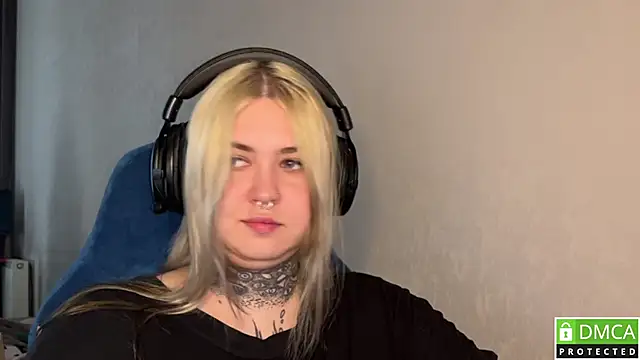 CuteUna online show from 04/24/26, 09:45