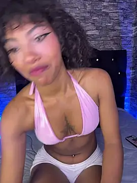 Morena-fire online show from 04/17/26, 07:17