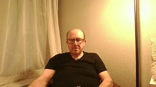 CallumBee online show from 04/11/26, 10:08