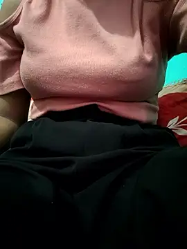 Liviya  225   online show from 04/15/26, 06:42