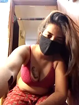 Snapshot of sima_loves chatting on 04/27/26, 03:37 sima loves online show from 04/27/26, 03:37