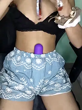 shaliini online show from 04/15/26, 07:58