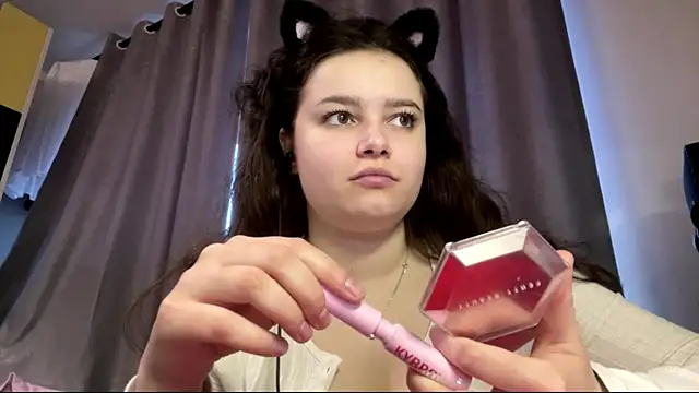 LonnaVandal online show from 04/22/26, 05:36