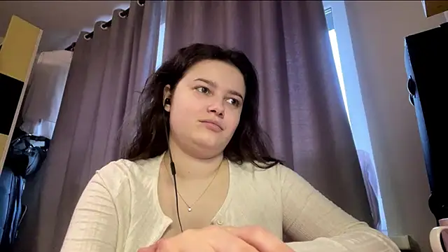 LonnaVandal online show from 04/29/26, 05:41