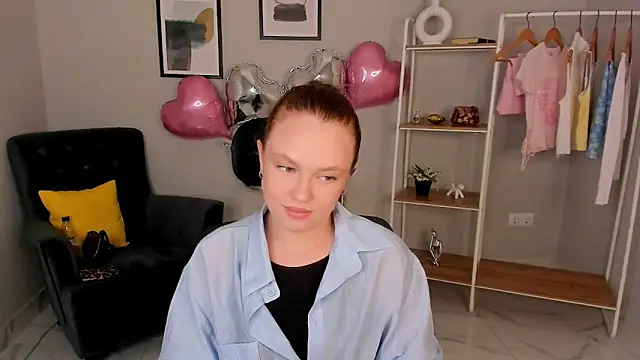 Kira Lemos online show from 06/09/26, 11:55