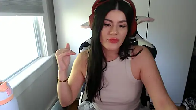 cassiealvarez online show from 04/24/26, 07:49