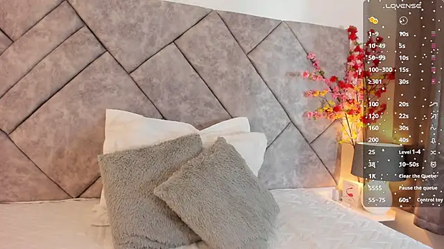 shaliny  online show from 04/16/26, 07:14