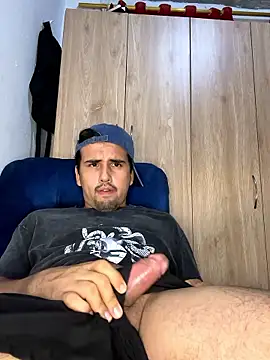 AdrianEmpire online show from 04/21/26, 01:42