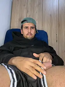 AdrianEmpire online show from 04/24/26, 10:45