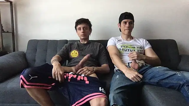 Chrixtopherobin online show from 04/26/26, 05:21