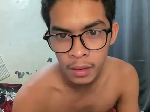 yourhotasian jhonpol16 online show from 04/14/26, 06:14