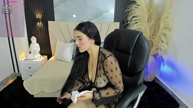 DOMINIKA LOVY online show from 04/28/26, 05:51