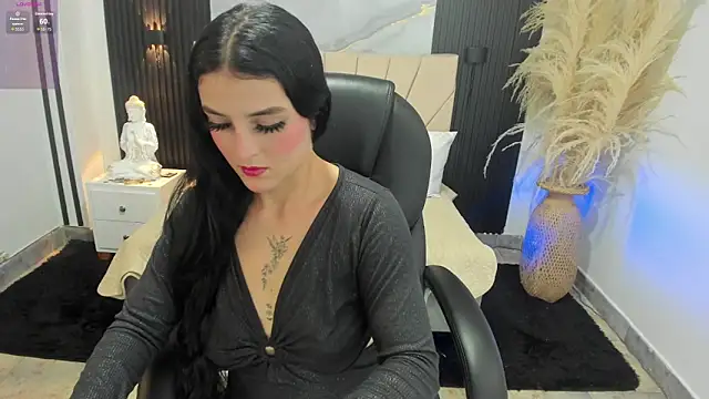DOMINIKA LOVY online show from 05/25/26, 08:04