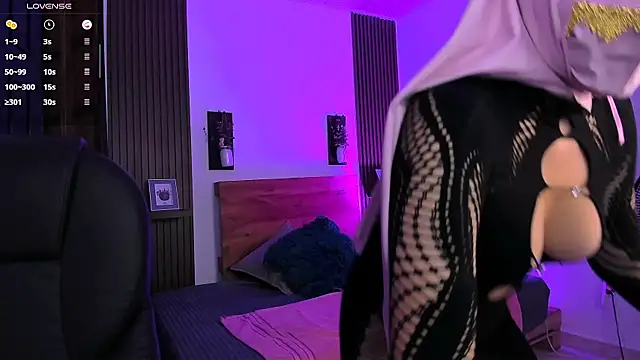 Shiraazz   online show from 04/18/26, 07:07