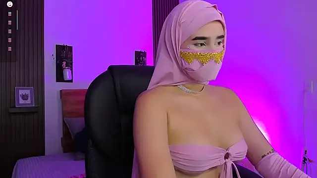 Shiraazz   online show from 04/24/26, 07:05