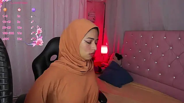 NadiaKarim  online show from 04/23/26, 11:53