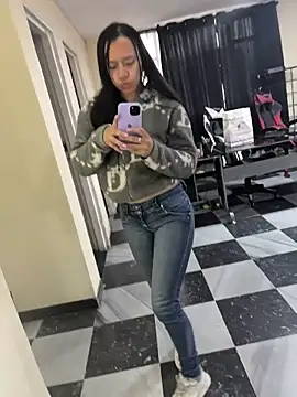 Candy-firee online show from 04/13/26, 11:16