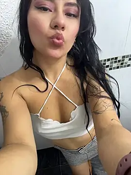 Candy-firee online show from 04/22/26, 11:12