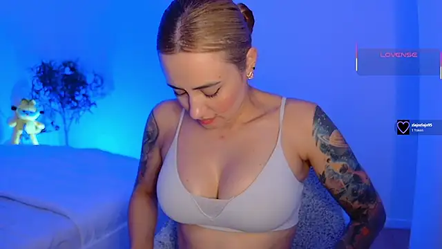 pennyyy  online show from 06/20/26, 02:20