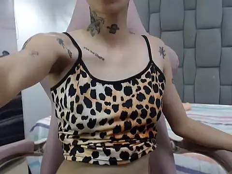 lunallena 17 online show from 04/20/26, 06:16