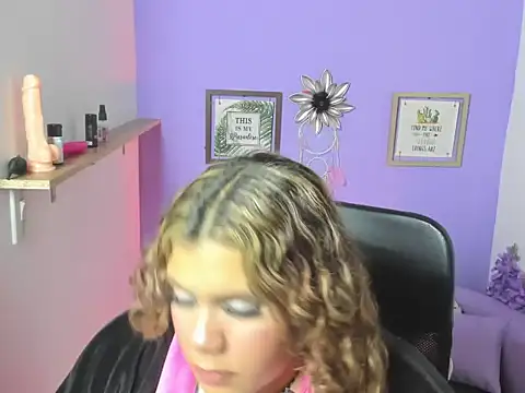 Catalina Foxt online show from 04/15/26, 04:08