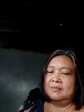jeanyummytits online show from 05/23/26, 09:41