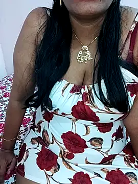 Snapshot of Mayuri-hot chatting on 06/23/26, 07:56 Mayuri-hot online show from 06/23/26, 07:56
