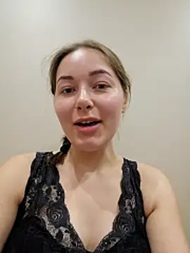 Doris2222 online show from 04/22/26, 09:16