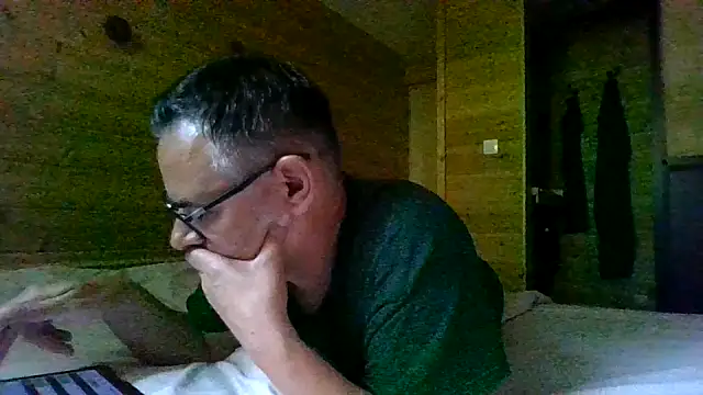 Snapshot of watchmecum78 chatting on 06/21/26, 03:14 watchmecum78 online show from 06/21/26, 03:14