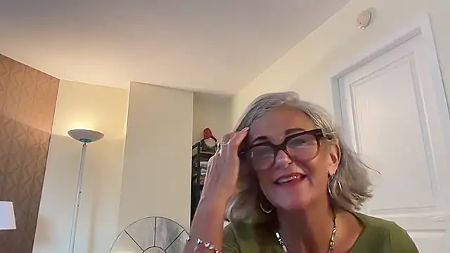 NaughtyMonicaUK online show from 04/22/26, 07:11