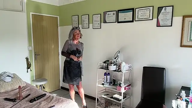 NaughtyMonicaUK online show from 06/06/26, 06:29
