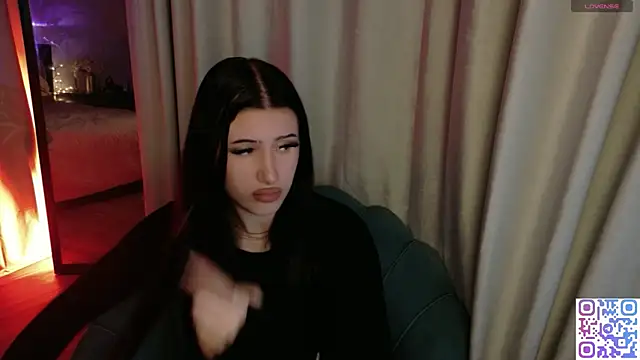 HazelHayesss online show from 04/18/26, 03:49