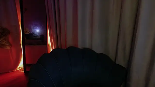 HazelHayesss online show from 04/28/26, 03:50