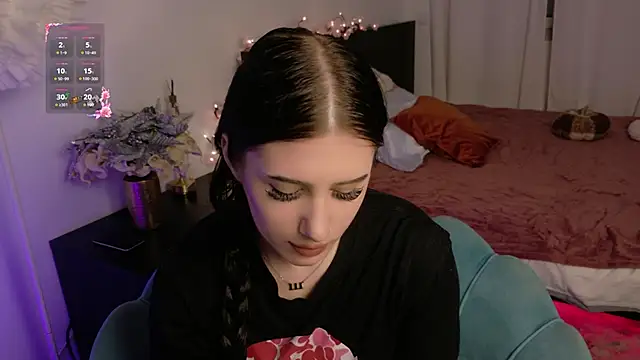 HazelHayesss online show from 06/04/26, 04:24