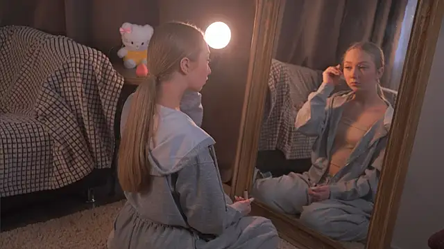 AlleneRhyner online show from 04/18/26, 07:45