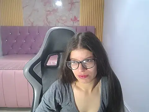 Kailee ch online show from 04/17/26, 01:03