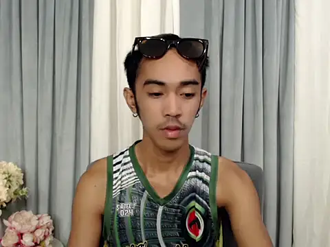 crocodale online show from 04/14/26, 01:22