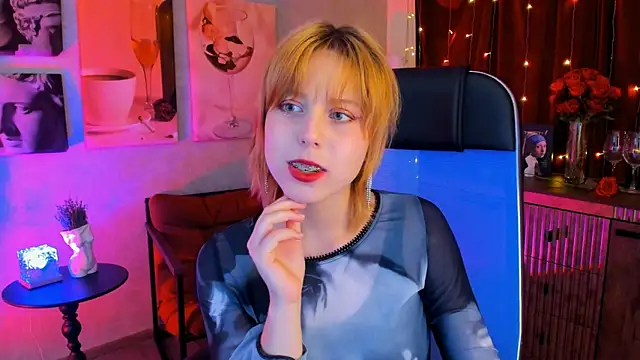 VivienneHebert online show from 04/19/26, 09:52