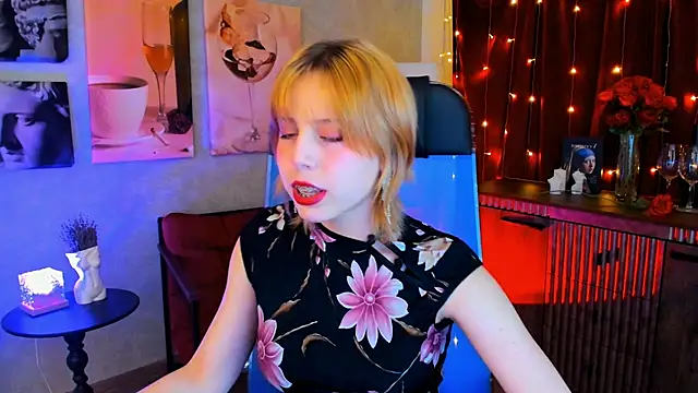 VivienneHebert online show from 04/20/26, 12:41