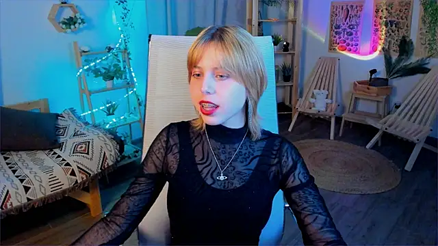 VivienneHebert online show from 04/24/26, 12:29