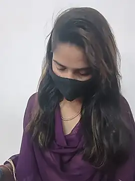 Snapshot of sexy_bhabhii chatting on 07/04/26, 09:15 sexy bhabhii online show from 07/04/26, 09:15