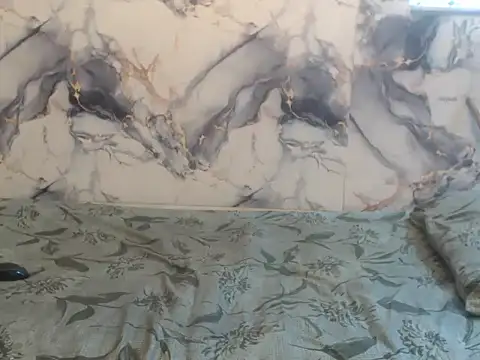 Lillypearl online show from 04/20/26, 10:51