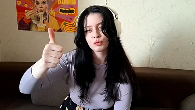 LuiseLecoultre online show from 04/17/26, 05:10