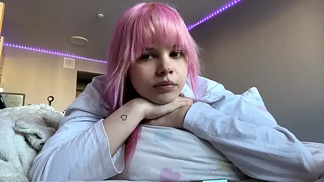 Iam Eshly online show from 04/28/26, 11:04