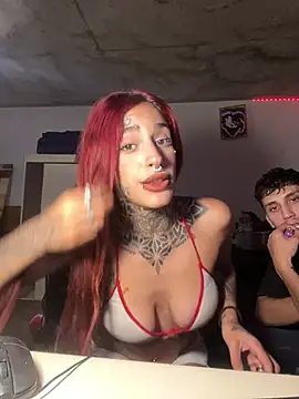 julie-blair online show from 04/23/26, 03:52