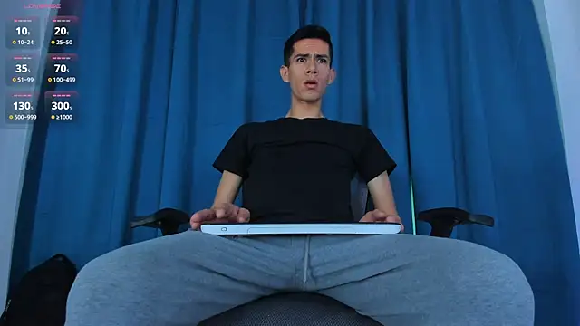 nezonx online show from 04/18/26, 02:32