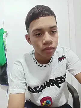 curious straight guy online show from 04/17/26, 06:11